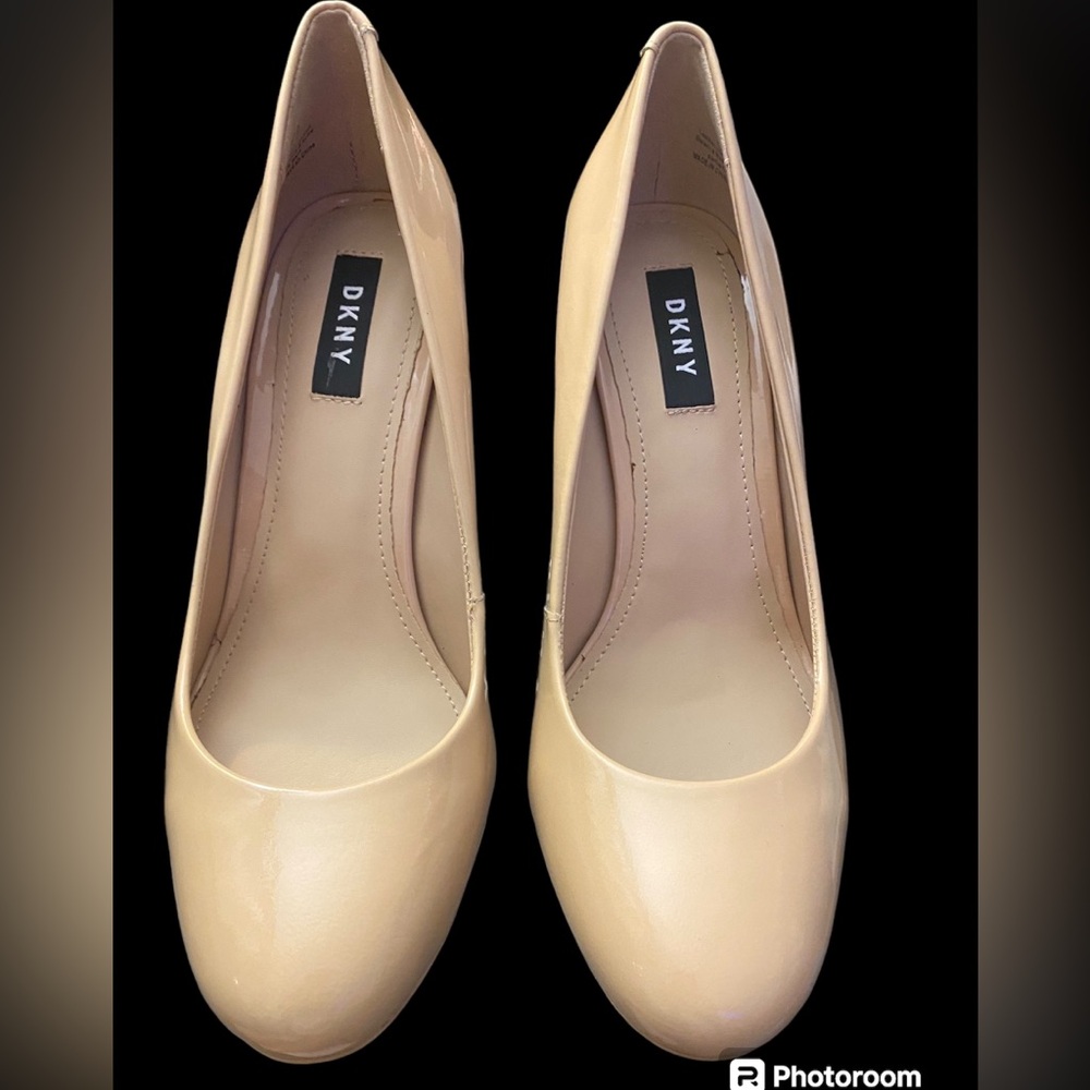 DKNY LACI-PUMP 95MM NUDE SIZE 8 NEW